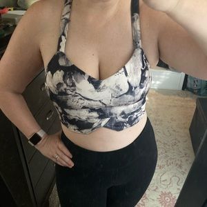 Abercrombie crop tank - black and cream print- size L. Like new stretchy thick